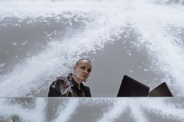 Flore, DJ et productrice de musique électro