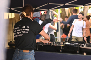 DJ set avec Radio Nova © Les Puces du Canal