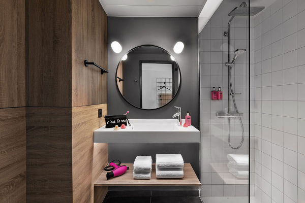 Salle de bain © Moxy Lyon Airport