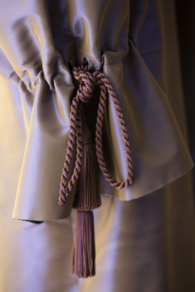 Yves Saint Laurent (1936-2008) - Ensemble de soir (détail). Collection haute couture automne-hiver 2000 © Yves Saint Laurent © Sophie Carre (2019)