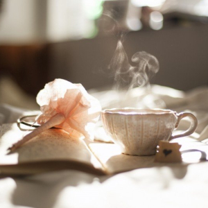 tea-cup-pen-and-diary-on-bed - VisualHunt