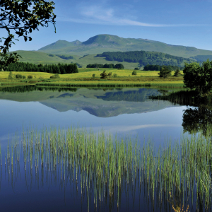 Lac dans le massif du Sancy en Auvergne  © CRDTA/Joel Damase